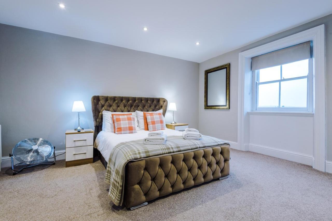 チェスターCromwell Houseアパートメント エクステリア 写真